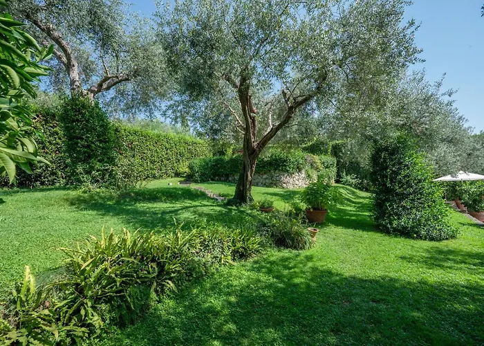 Eden Dei Marmi With Private Infinity Pool Villa Santa Lucia (Lucca)